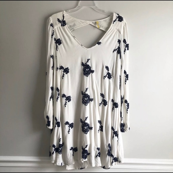 SOLD Free People Emma Austin Embroidered Tunic - Picture 5 of 7
